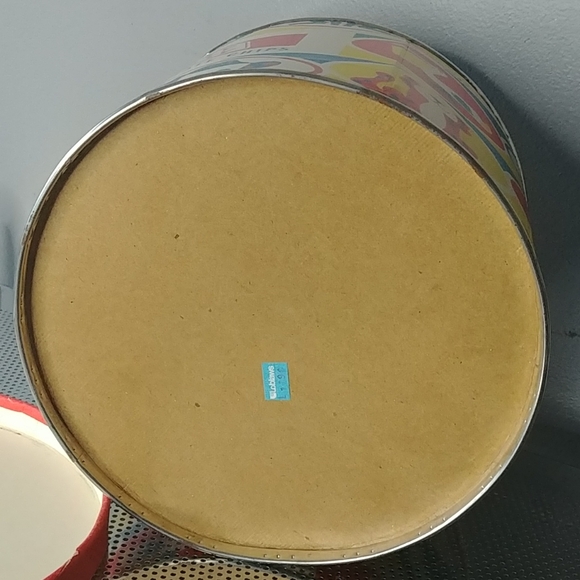 Vintage Humpty Dumpty chip container - Picture 5 of 5